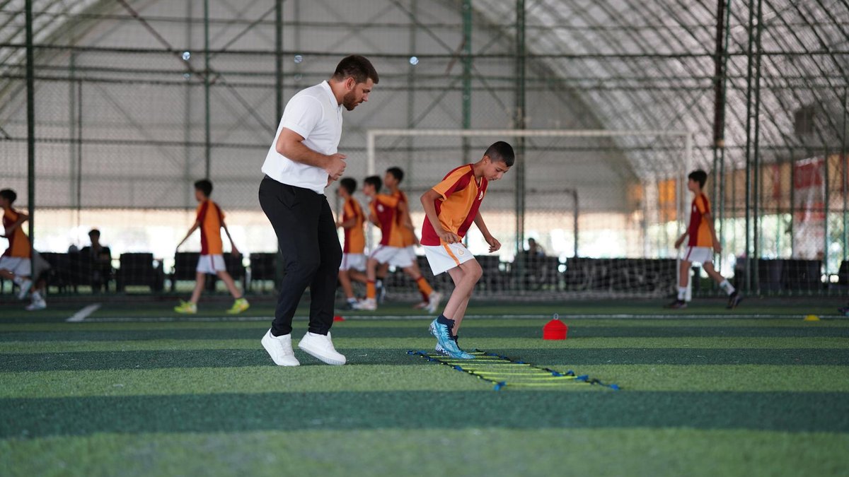 Ligue 1 — fabryka talentów, która zasila całą Europę